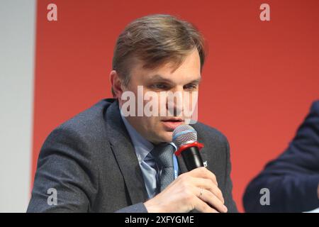 Saint-Pétersbourg, Russie. 05 juillet 2024. Denis Brattsev, lors de la session gestion des risques sur l'exemple des prêts à la construction de logements du Congrès financier de la Banque de Russie à Saint-Pétersbourg, Russie. Crédit : SOPA images Limited/Alamy Live News Banque D'Images