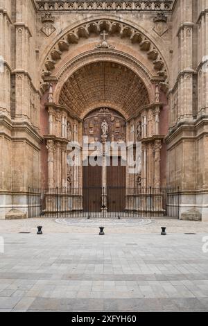 Portail principal de la cathédrale de Palma, cathédrale de la fabrique Marie, Palma, Mallorca, Îles Baléares, Espagne, Europe Banque D'Images