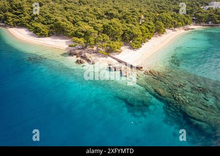 Plage de Punta Rata près de Brela vue d'en haut, Croatie, Europe Banque D'Images