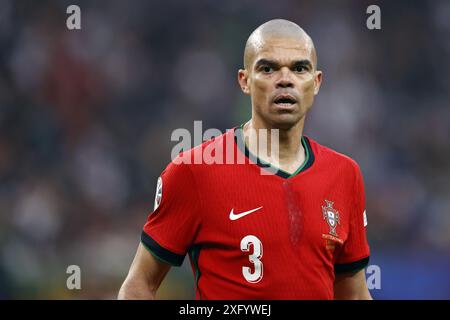 Hambourg, Allemagne. 5 juillet 2024. Pepe du Portugal lors du match de quart de finale de l'UEFA EURO 2024 entre le Portugal et la France au Volksparkstadion le 5 juillet 2024 à Hambourg, Allemagne. ANP | Hollandse Hoogte | MAURICE VAN STEEN/Alamy Live News Banque D'Images