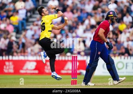 Cheltenham, Royaume-Uni, 5 juillet 2024. Matt Taylor du Gloucestershire lors du Vitality Blast match entre le Gloucestershire et les Kent Spitfires. Crédit : Robbie Stephenson/Gloucestershire Cricket/Alamy Live News Banque D'Images