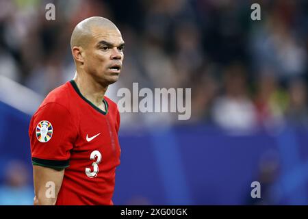Hambourg, Allemagne. 5 juillet 2024. Pepe du Portugal lors du match de quart de finale de l'UEFA EURO 2024 entre le Portugal et la France au Volksparkstadion le 5 juillet 2024 à Hambourg, Allemagne. ANP | Hollandse Hoogte | MAURICE VAN STEEN/Alamy Live News Banque D'Images