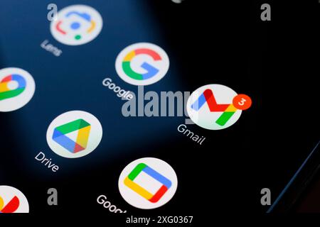 5 juillet 2024, Paraguay : dans cette illustration photo, Google, Google Lens, Gmail, Maps, Drive et Google TV affichées sur l'écran d'un smartphone. (Crédit image : © Jaque Silva/SOPA images via ZUMA Press Wire) USAGE ÉDITORIAL SEULEMENT! Non destiné à UN USAGE commercial ! Banque D'Images