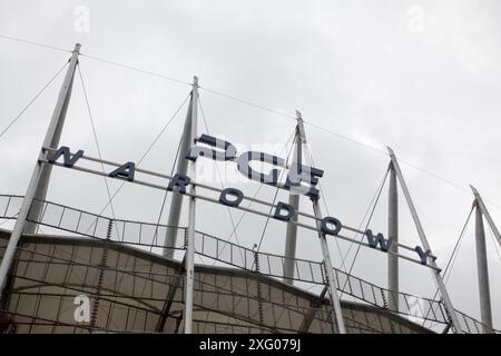 PGE Narodowy (stade national Kazimierz Górski) par les architectes Volkwin Marg, Hubert Nienhoff, Knut Stockhusen Banque D'Images