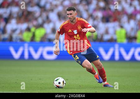 Aymeric Laporte (Espagne) lors du match UEFA Euro Allemagne 2024 entre Espagne 2-1 Allemagne à Stuttgart Arena le 05 juillet 2024 à Stuttgart, Allemagne. Crédit : Maurizio Borsari/AFLO/Alamy Live News Banque D'Images