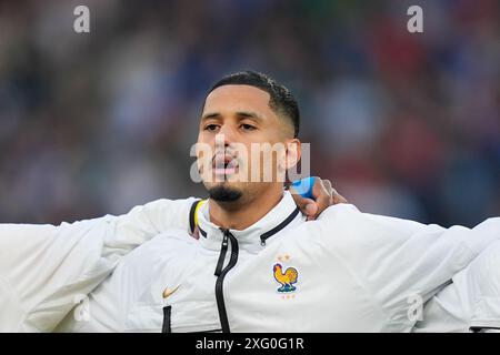 Hambourg, Allemagne. 5 juillet 2024. William Saliba de France lors du match Portugal - France UEFA Euro 2024 quart de finale au Volksparkstadion Hambourg le 5 juillet 2024. (Photo par : Dimitrije Vasiljevic) crédit : Dimitrije Vasiljevic/Alamy Live News Banque D'Images