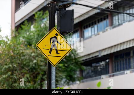 Cette image polyvalente est adaptée à une gamme d'applications liées à la sécurité routière et à l'urbanisme Banque D'Images