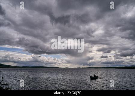 lac mauntain pêche ciel spectaculaire Banque D'Images