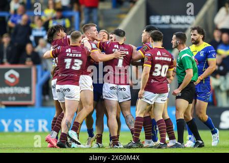 Warrington, Royaume-Uni. 05 juillet 2024. Les tempêtes commencent à bouillir pendant le match de la Betfred Super League Round 16 Warrington Wolves vs Huddersfield Giants au stade Halliwell Jones, Warrington, Royaume-Uni, le 5 juillet 2024 (photo par Gareth Evans/News images) à Warrington, Royaume-Uni le 5/07/2024. (Photo de Gareth Evans/News images/SIPA USA) crédit : SIPA USA/Alamy Live News Banque D'Images