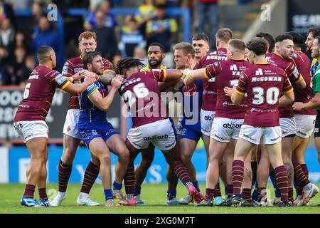 Warrington, Royaume-Uni. 05 juillet 2024. Les tempêtes commencent à bouillir pendant le match de la Betfred Super League Round 16 Warrington Wolves vs Huddersfield Giants au stade Halliwell Jones, Warrington, Royaume-Uni, le 5 juillet 2024 (photo par Gareth Evans/News images) à Warrington, Royaume-Uni le 5/07/2024. (Photo de Gareth Evans/News images/SIPA USA) crédit : SIPA USA/Alamy Live News Banque D'Images