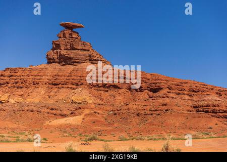 Célèbre rocher Mexican Hat près de Monument Valley Banque D'Images