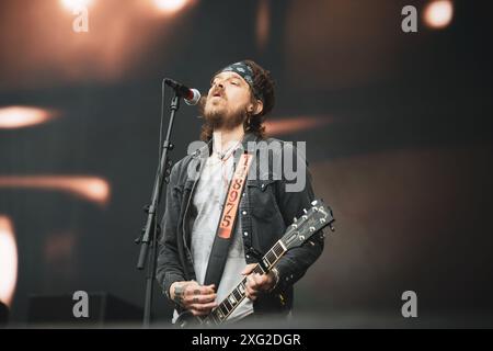 DANEMARK COPENAGHEN, COPENHELL FESTIVAL 19 JUIN : James Lynch, guitariste du groupe de punk celtique américain Dropkick Murphys (de Quincy, Massachusetts), se produisant sur scène au Festival de Copenhague 2024 Banque D'Images