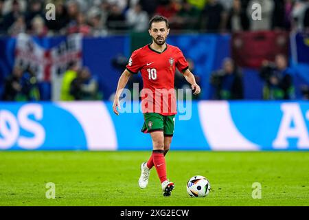 Hambourg, Allemagne. 05 juillet 2024. Hambourg, Allemagne, 5 juillet 2024 : Ruben Neves (18 Portugal) contrôle le ballon lors du match de football en quart de finale de l'UEFA EURO 2024 Allemagne entre le Portugal et la France au Volksparkstadion de Hambourg, Allemagne. (Daniela Porcelli/SPP) crédit : SPP Sport Press photo. /Alamy Live News Banque D'Images