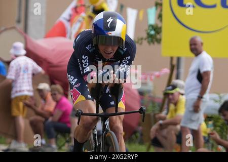 Gevrey Chambertin, France. 06 juillet 2024. HINDLEY Jai RED BULL - BORA - HANSGROHE lors du Tour de France 2024, étape 7, contre-la-montre individuel, nuits-Saint-Georges - Gevrey-Chambertin (25, 3 km) le 5 juillet 2024 à Gevrey-Chambertin, France - photo Laurent Lairys /ABACAPRESS. COM Credit : Abaca Press/Alamy Live News Banque D'Images