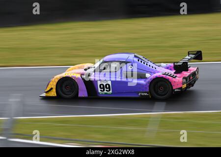 Week-end de course de championnat de la GT Cup d'Oulton Park le 2024 juin Banque D'Images