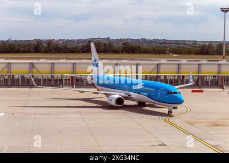 Budapest, Hongrie - 07 06 2024 : Boeing 737 de KLM à l'aéroport international Ferenc Liszt de Budapest. Banque D'Images