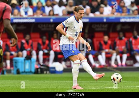 Adrien Rabiot (14 ans) de France photographié lors d'un match de football entre les équipes nationales de France, appelées les bleus et de Belgique, appelé les Diables rouges dans une manche de 16 éliminatoires du tournoi UEFA Euro 2024 , le samedi 1er juillet 2024 à Dusseldorf , Allemagne . Photo Sportpix | David Catry Banque D'Images