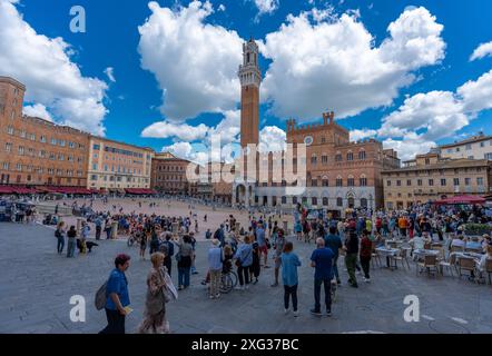 Sienne, Italie - 01 juin 2024 : Piazza del Campo. Banque D'Images