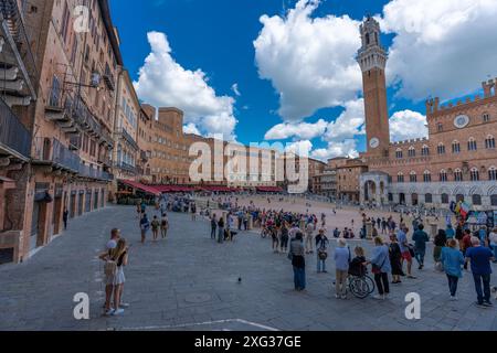 Sienne, Italie - 01 juin 2024 : Piazza del Campo. Banque D'Images