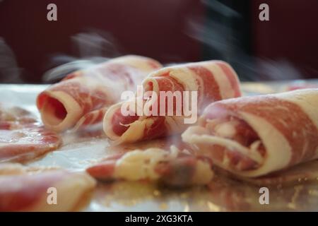 ​​pork ventre finement tranché, un plat grillé populaire en Corée Banque D'Images