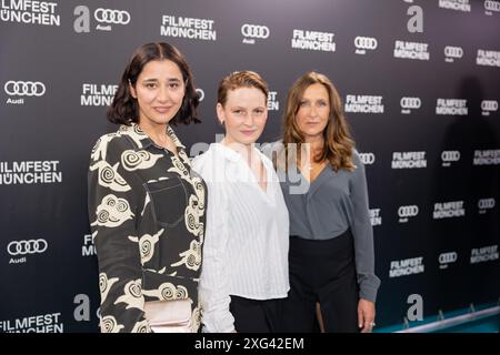 Munich, Allemagne. 06 juillet 2024. Dorka Gryllus, Eva Maria Jost, Barbara Philipp à la première de Die Ermittlung lors du Festival de Munich le 5 juillet 2024 à Munich, Allemagne. (Photo de Alexander Pohl/Sipa USA) crédit : Sipa USA/Alamy Live News Banque D'Images