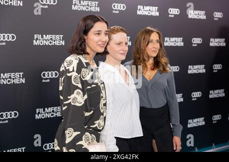 Munich, Allemagne. 06 juillet 2024. Dorka Gryllus, Eva Maria Jost, Barbara Philipp à la première de Die Ermittlung lors du Festival de Munich le 5 juillet 2024 à Munich, Allemagne. (Photo de Alexander Pohl/Sipa USA) crédit : Sipa USA/Alamy Live News Banque D'Images