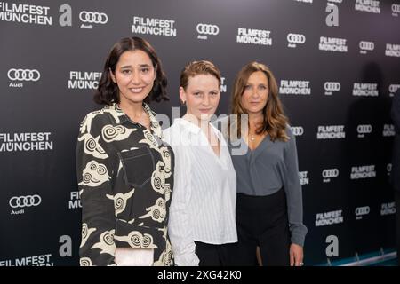 Munich, Allemagne. 06 juillet 2024. Dorka Gryllus, Eva Maria Jost, Barbara Philipp à la première de Die Ermittlung lors du Festival de Munich le 5 juillet 2024 à Munich, Allemagne. (Photo de Alexander Pohl/Sipa USA) crédit : Sipa USA/Alamy Live News Banque D'Images