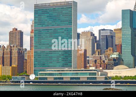 Horizon de New York avec siège de l'ONU Banque D'Images
