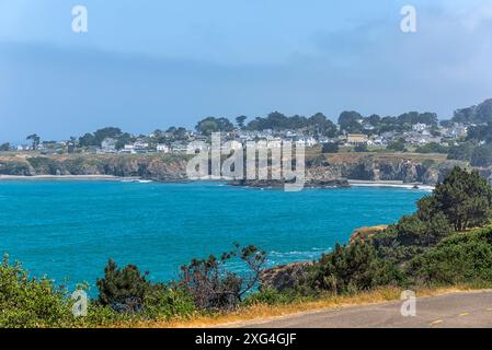 Vue sur le centre-ville de Mendocino, Californie. Banque D'Images