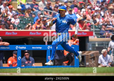 Minneapolis, Minnesota, États-Unis. 6 juillet 2024. MN27 lors d'un match de baseball de la MLB entre les Twins du Minnesota et les Astros de Houston au Target Field. Les Twins ont gagné 9-3. (Crédit image : © Steven Garcia/ZUMA Press Wire) USAGE ÉDITORIAL SEULEMENT! Non destiné à UN USAGE commercial ! Crédit : ZUMA Press, Inc/Alamy Live News Banque D'Images