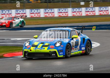 Silverstone, Grande-Bretagne. 5 juillet 2024. #20 Risto Vukov (NMK, Ombra), Porsche Mobil 1 Supercup au circuit de Silverstone le 5 juillet 2024 à Silverstone, Grande-Bretagne. (Photo de HOCH Zwei) crédit : dpa/Alamy Live News Banque D'Images