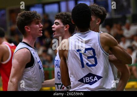 Images du match Italie-Espagne à Pala Cian Toma - Domegge (BL) 6 juillet 2024, lors du 22ème tournoi international de Silvestro-Meneghin U20 de Torneo Un20 - 22Â° Memorial de Silvestro/Trofeo Meneghin - Italia vs Spagna, événements sportifs à Domegge di Cadore, Italie, 06 juillet 2024 Banque D'Images