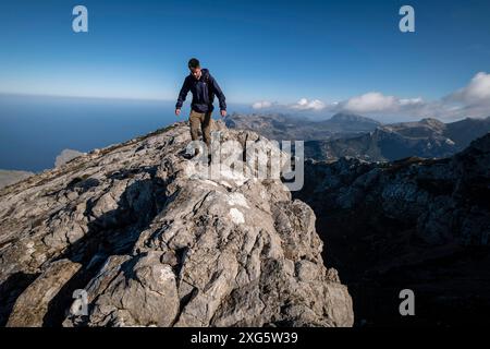 Route directe vers Morro den Pelut, 1323 mètres (Puig Major), Escorca, Majorque, Îles Baléares, Espagne Banque D'Images