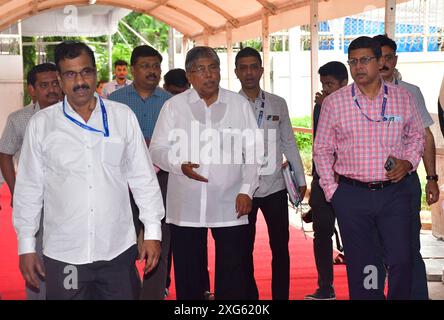 Mumbai, Inde. 06 juillet 2024. MUMBAI, INDE - 3 JUILLET : le dirigeant du BJP, Chandrakant Patil, est arrivé à Vidhan Bhavan pendant la mousson de l'Assemblée du Maharashtra, le 3 juillet 2024 à Mumbai, en Inde. (Photo de Bhushan Koyande/Hindustan Times/Sipa USA ) crédit : Sipa USA/Alamy Live News Banque D'Images