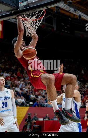 Valencia, Espagne. 06 juillet 2024. Santiago Aldama de l'équipe d'Espagne vu en action pendant le match entre la Finlande et l'Espagne dans le tournoi de qualification olympique FIBA Espagne 2024 phase de groupes au tribunal municipal de Fuente de San Luis. Crédit : SOPA images Limited/Alamy Live News Banque D'Images