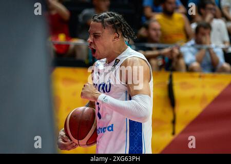 Valencia, Espagne. 06 juillet 2024. Miro Little de l'équipe de Finlande vu en action pendant le match entre la Finlande et l'Espagne dans le tournoi de qualification olympique FIBA Espagne 2024 phase de groupes à la Cour municipale de Fuente de San Luis. Crédit : SOPA images Limited/Alamy Live News Banque D'Images