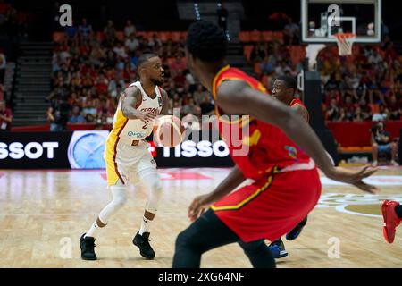 Valencia, Espagne. 03 juillet 2024. Lorenzo Brown de l'équipe d'Espagne vu en action pendant le match entre l'Espagne et l'Angola dans la phase de groupes du tournoi qualificatif olympique FIBA Espagne 2024 le 3 juillet 2024 au tribunal municipal de Fuente de San Luis (Valence, tournoi qualificatif olympique FIBA Espagne 2024 phase de groupes le 3 juillet 2024). Score final ; Espagne 89 - 81 Angola. Score final ; Espagne 89 - 81 Angola crédit : SOPA images Limited/Alamy Live News Banque D'Images