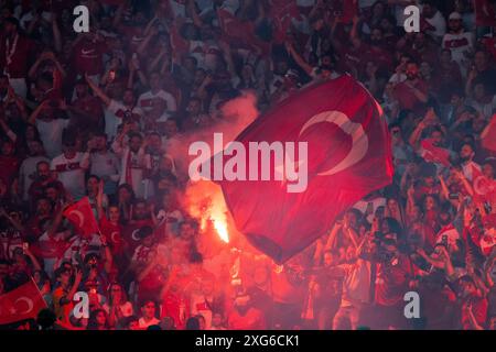 Berlin, Allemagne. 07 juillet 2024. Les supporters turcs lors du match des quarts de finale de l'UEFA EURO 2024 entre les pays-Bas et Türkiye à l'Olympiastadion de Berlin, Allemagne, le 6 juillet 2024 (photo Andrew SURMA/ Credit : Sipa USA/Alamy Live News Banque D'Images