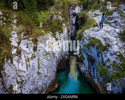 Vallée de la rivière Soca. Bovec, alpes juliennes. Slovénie, Europe centrale,. Banque D'Images