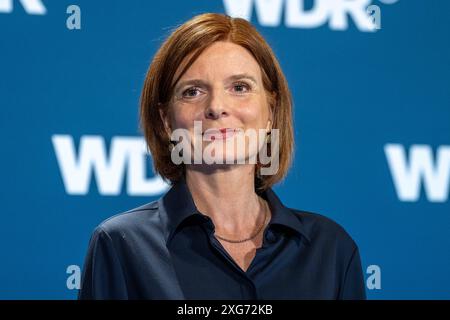 Wahl des Intendanten / der Intendantin des WDR Kunst, Kultur, Unterhaltung : Foto- und Pressetermin fuer die Wahl des Intendanten / der Intendantin des WDR AM 27.06.24 im Marsiliussaal in Koeln. Dr. Katrin Vernau zukuneftige WDR Intendantin nach ihrer Wahl. Foto : Kirchner-Media/TH *** Election du Directeur de la WDR Art, culture, divertissement photo et événement de presse pour l'élection du Directeur général de la WDR le 27 06 24 au Marsiliussaal à Cologne Dr Katrin Vernau future Directeur général de la WDR après son élection photo Kirchner Media TH Copyright : xKirchner-Media/THX Banque D'Images