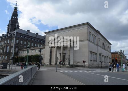 Copenhague/ Danemark/07 juillet 2024/Christiansborg Slotes kirke rattachée à christiansborg castlæe parlement danois christiansborg église du château de Copenhague. (Photo. Francis Joseph Dean/Dean Pictures) (non destiné à un usage commercial) Banque D'Images