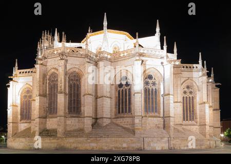 Abside du temple gothique majestueux qui a commencé en 1321 sur les vestiges de deux autres églises. Un bijou où la crypte de San Antolin, saint patron o Banque D'Images