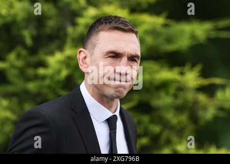 Kevin Sinfield arrive lors des funérailles de Rob CBE Burrow au crématorium de Pontefract, Pontefract, Royaume-Uni, le 7 juillet 2024 (photo de Mark Cosgrove/News images) Banque D'Images