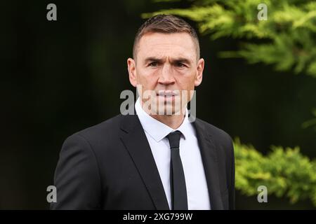 Kevin Sinfield arrive lors des funérailles de Rob CBE Burrow au crématorium de Pontefract, Pontefract, Royaume-Uni, le 7 juillet 2024 (photo de Mark Cosgrove/News images) à Pontefract, Royaume-Uni, le 7/7/2024. (Photo Mark Cosgrove/News images/SIPA USA) Banque D'Images