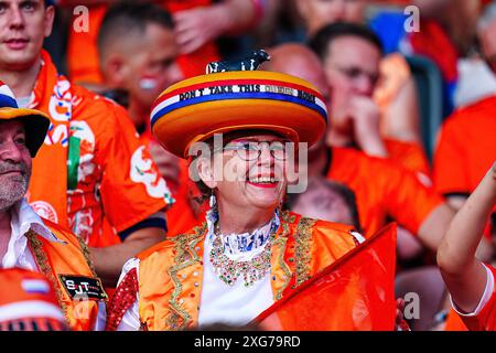 Fan von Niederlande, Kaese-Koenigin Miek GER, Niederlande v. Tuerkei, Fussball Europameisterschaft, UEFA Euro 2024, Viertelfinale, 06.07.2024 Foto : Eibner-Pressefoto/Marcel von Fehrn Banque D'Images