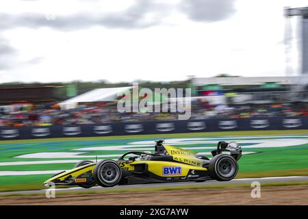 09 MAINI Kush (ind), Invicta Racing, Dallara F2 2024, action lors de la 8ème manche du Championnat FIA de formule 2 2024 du 5 au 7 juillet 2024 sur le circuit de Silverstone, à Silverstone, au Royaume-Uni Banque D'Images