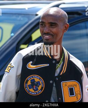 Circuit de Silverstone, Northamptonshire, Royaume-Uni. 7 juillet 2024. Formule 1 2024 Qatar Airways Grand Prix de F1 de Grande-Bretagne ; jour de la course ; athlète Mo Farah sur la grille crédit : action plus Sports/Alamy Live News Banque D'Images