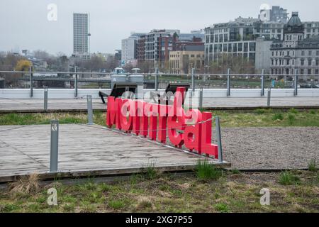 Enseigne Bonjour Montréal au Grand Quai à Montréal, Québec, Canada Banque D'Images