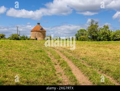 Historique Kinwarton Dovecote près d'Alcester, Warwickshire, Royaume-Uni. Banque D'Images