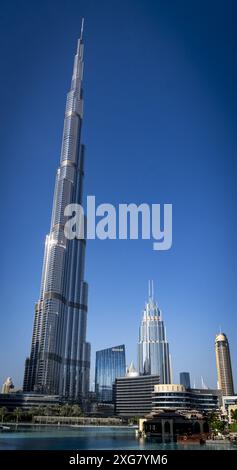 Burj Khalifa par une journée ensoleillée Banque D'Images